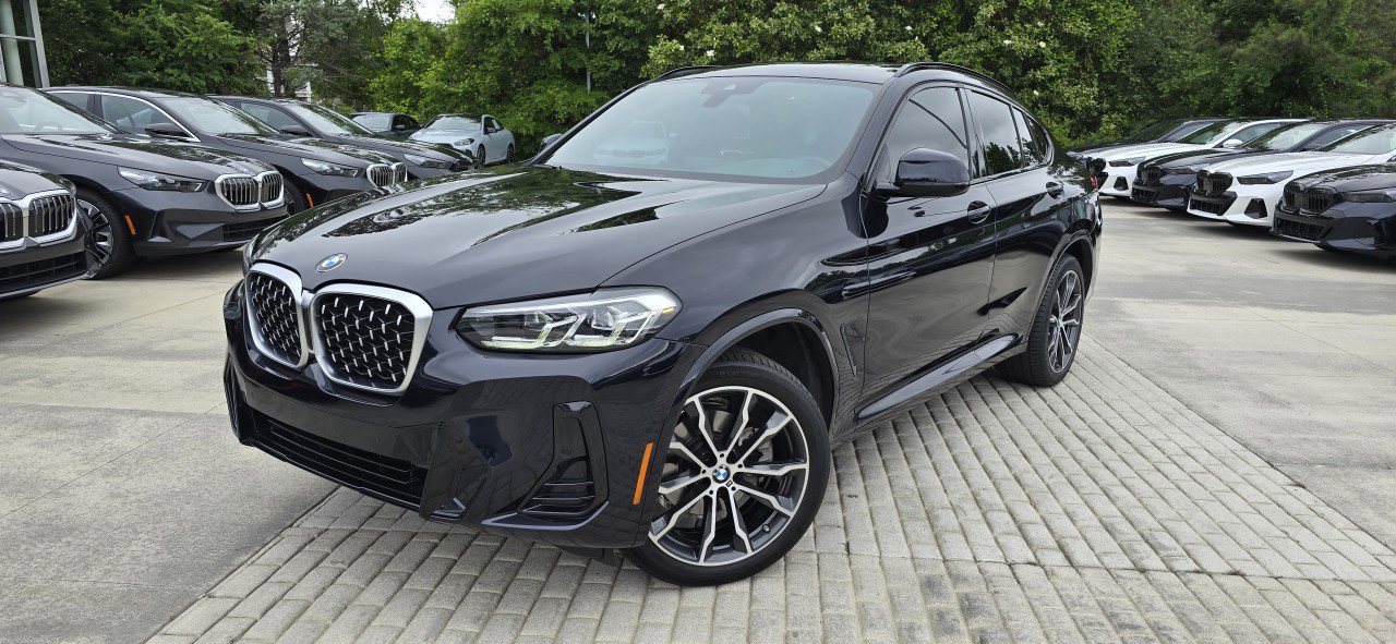 Certified 2022 BMW X4 xDrive30i w/ M Sport Package 2
