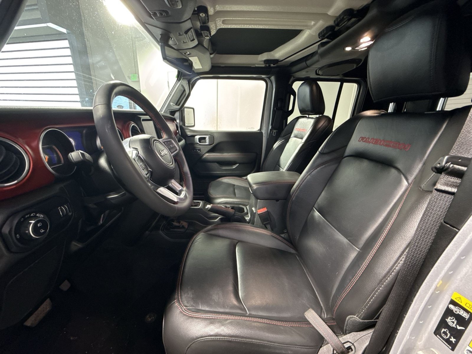 Used 2023 Jeep Gladiator Rubicon w/ Cold Weather Group AWD/4WD image 19
