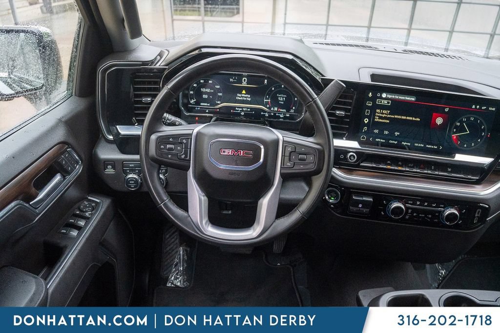 Used 2025 GMC Sierra 1500 SLT AWD/4WD image 5