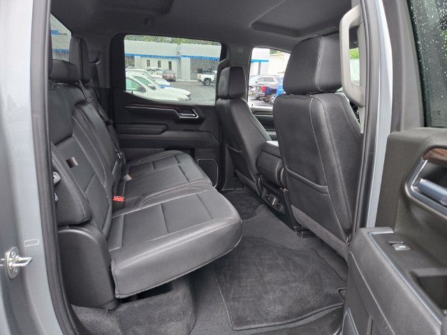 Used 2025 GMC Sierra 1500 SLT AWD/4WD image 19