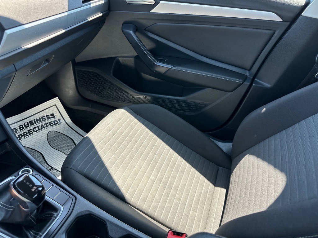 Used 2024 Volkswagen Jetta S image 27