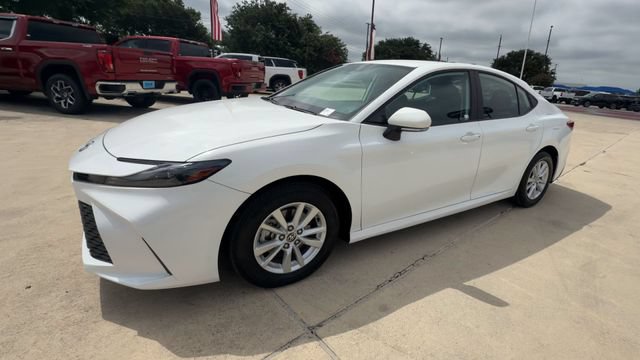 Used 2026 Toyota Camry LE FWD image 4