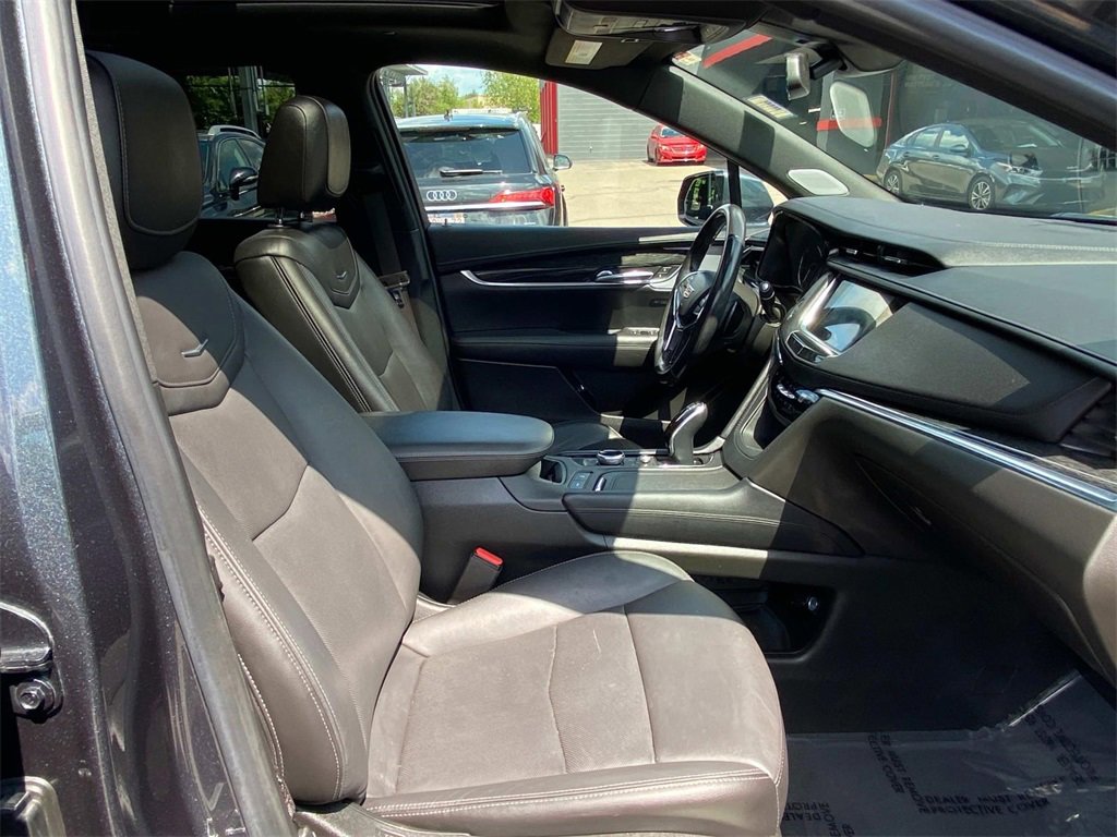 Used 2021 Cadillac XT5 Premium Luxury image 9