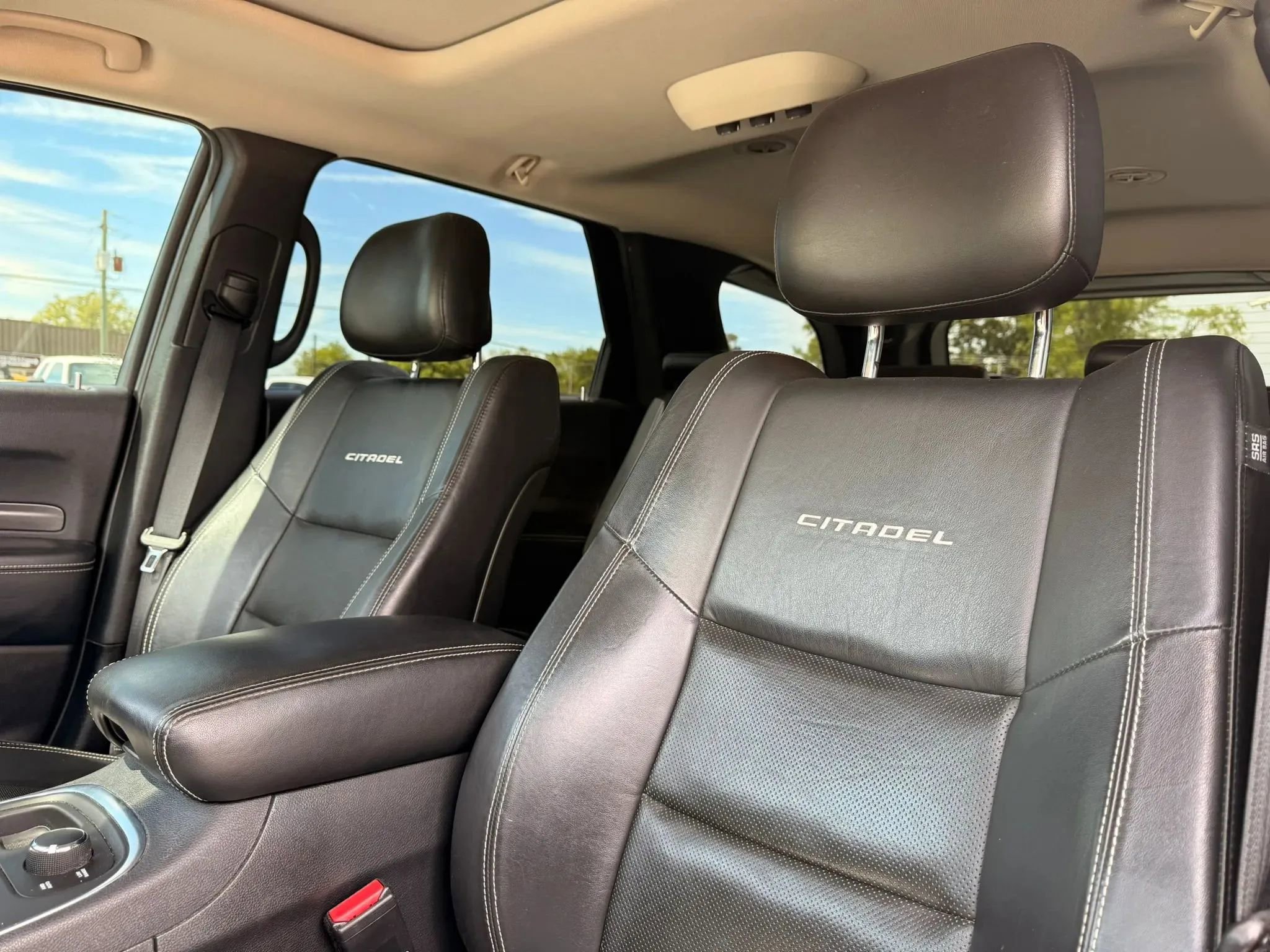 Used 2018 Dodge Durango Citadel w/ Technology Group AWD/4WD image 12