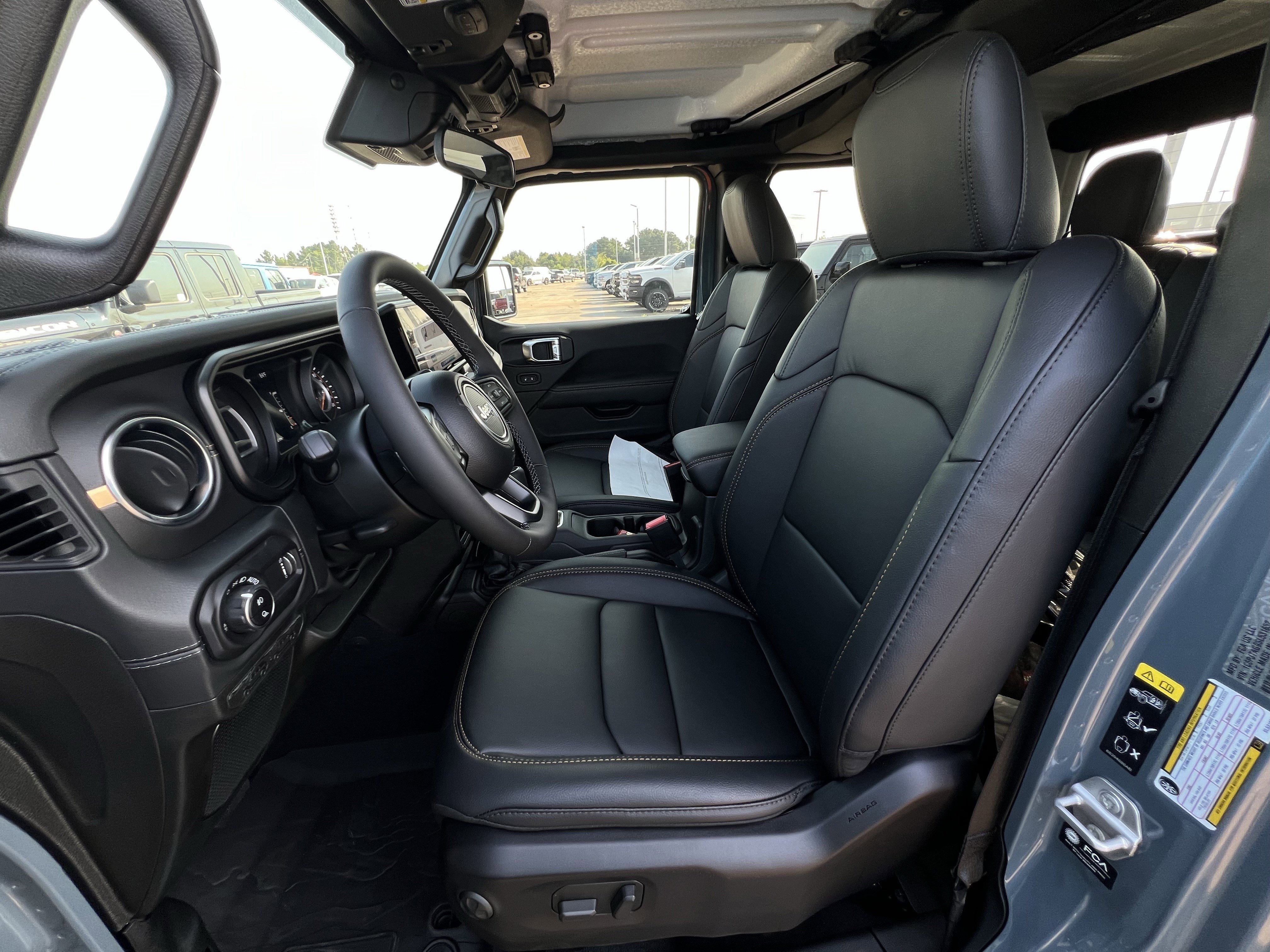 New 2025 Jeep Gladiator Sport image 23