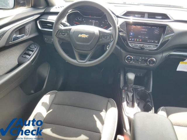Used 2021 Chevrolet TrailBlazer LT w/ Convenience Package FWD image 17