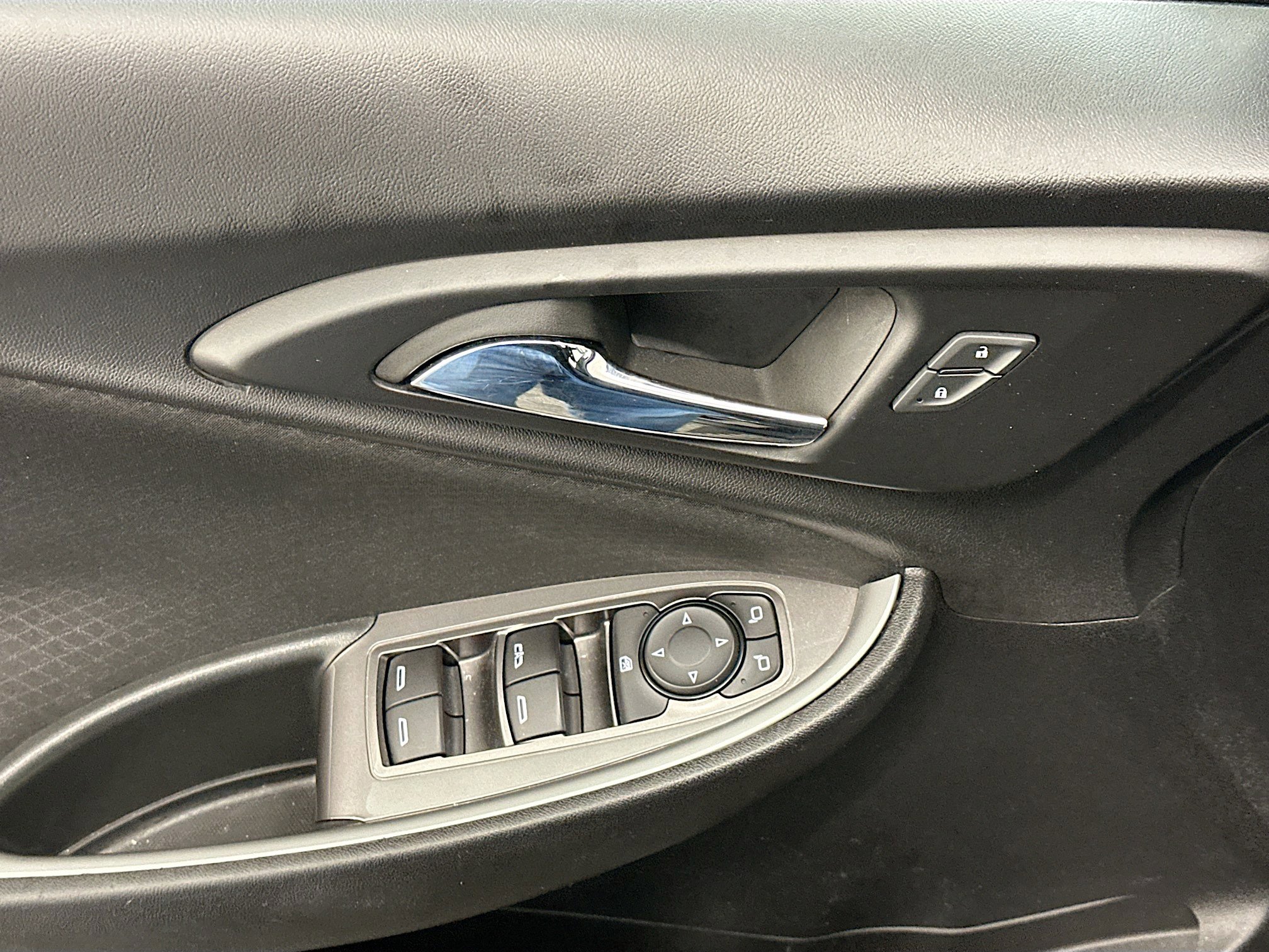 Used 2024 Chevrolet Malibu LT FWD image 15
