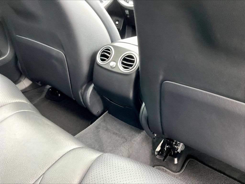 Used 2019 Mercedes-Benz GLC 300 4MATIC image 10