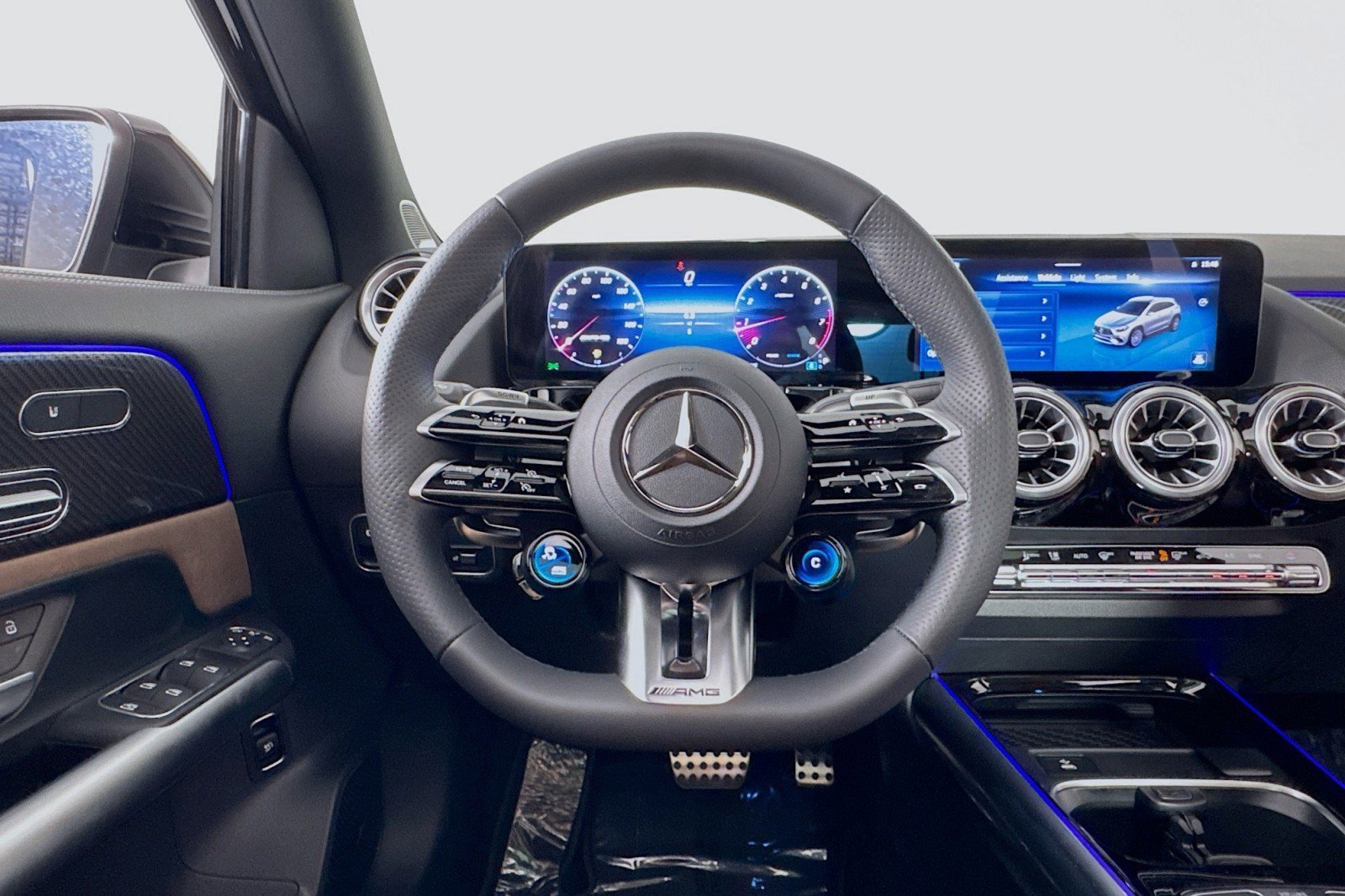 New 2025 Mercedes-Benz GLA 35 AMG 4MATIC image 4