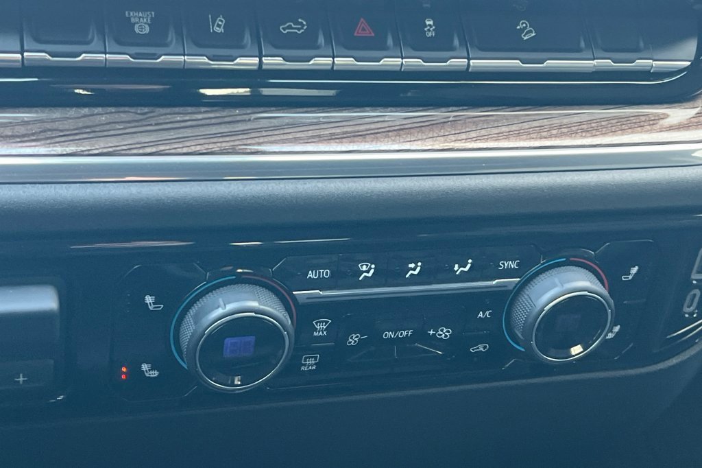 Used 2024 Chevrolet Silverado 3500 LT w/ Convenience Package image 17