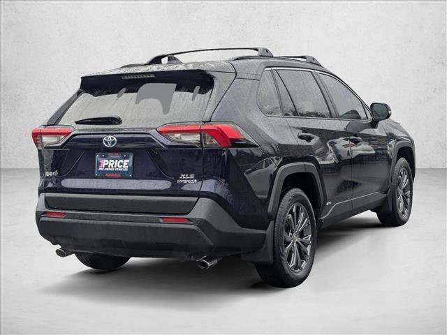 Used 2023 Toyota RAV4 XLE Premium image 5
