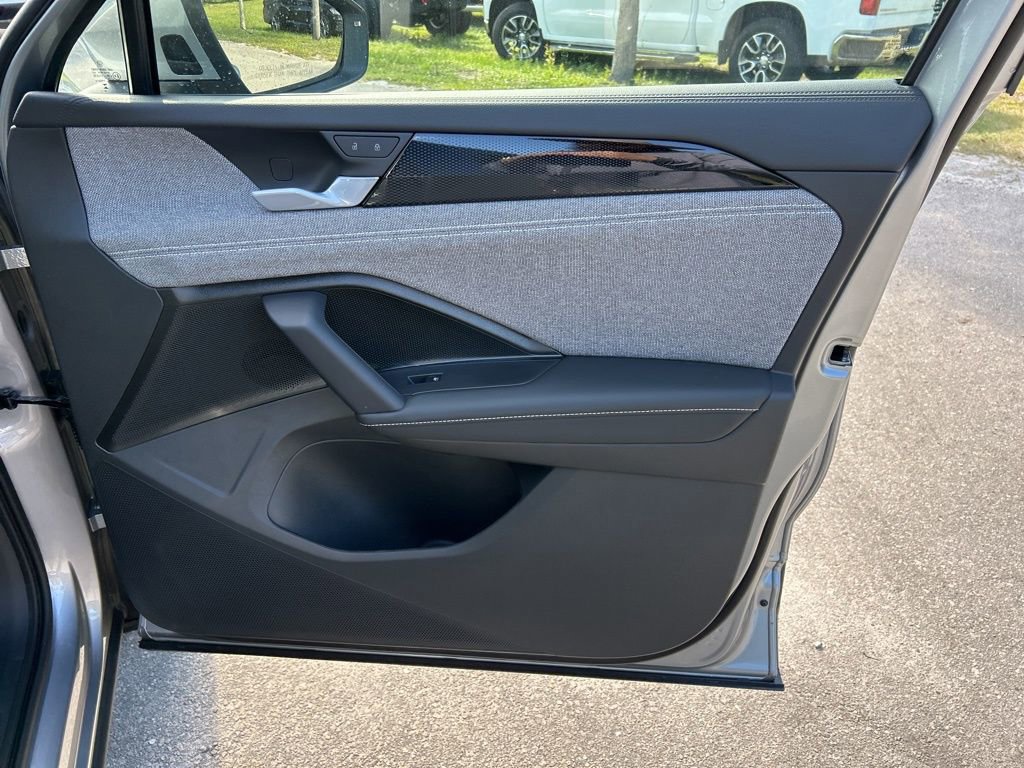 New 2026 Volkswagen Tiguan S image 33