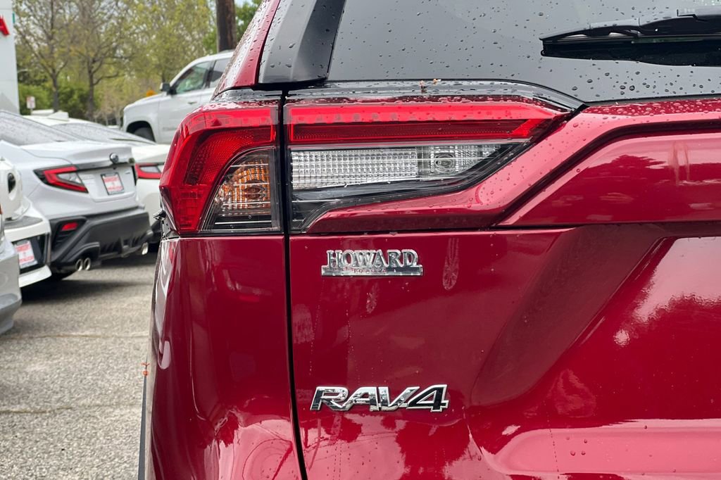 Certified 2021 Toyota RAV4 LE AWD/4WD image 26