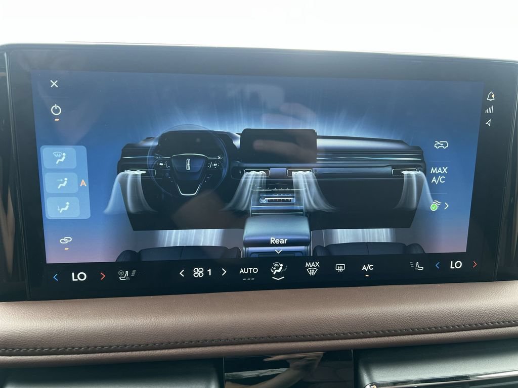Certified 2025 Lincoln Aviator Reserve w/ Luxury Package RWD image 23