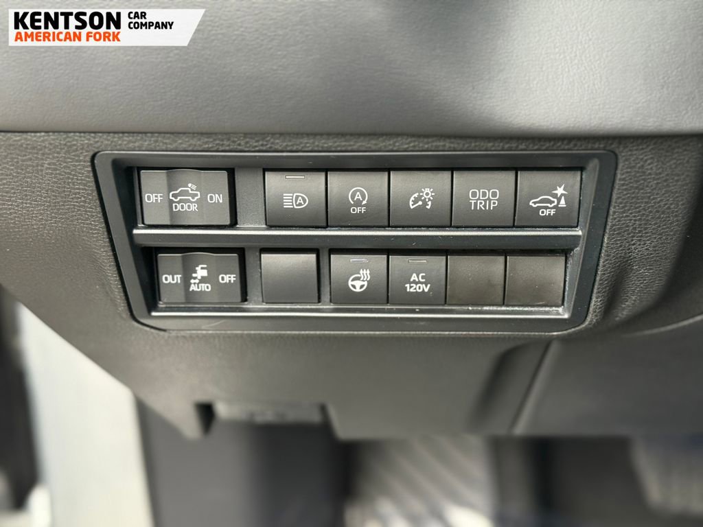 Used 2023 Toyota Tundra Platinum w/ Advanced Package AWD/4WD image 21