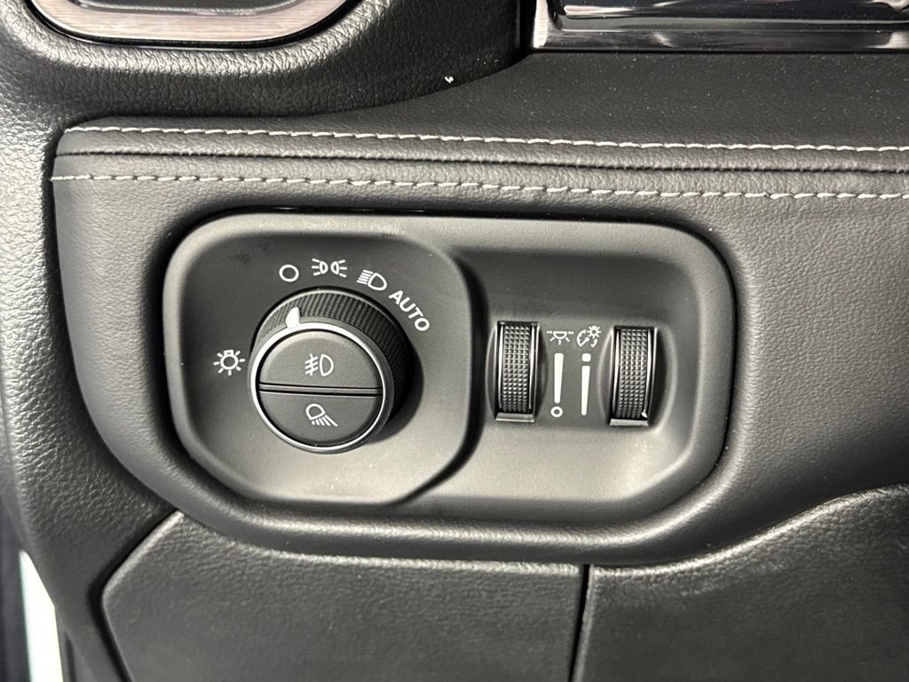 New 2027 RAM 3500 Limited AWD/4WD image 14