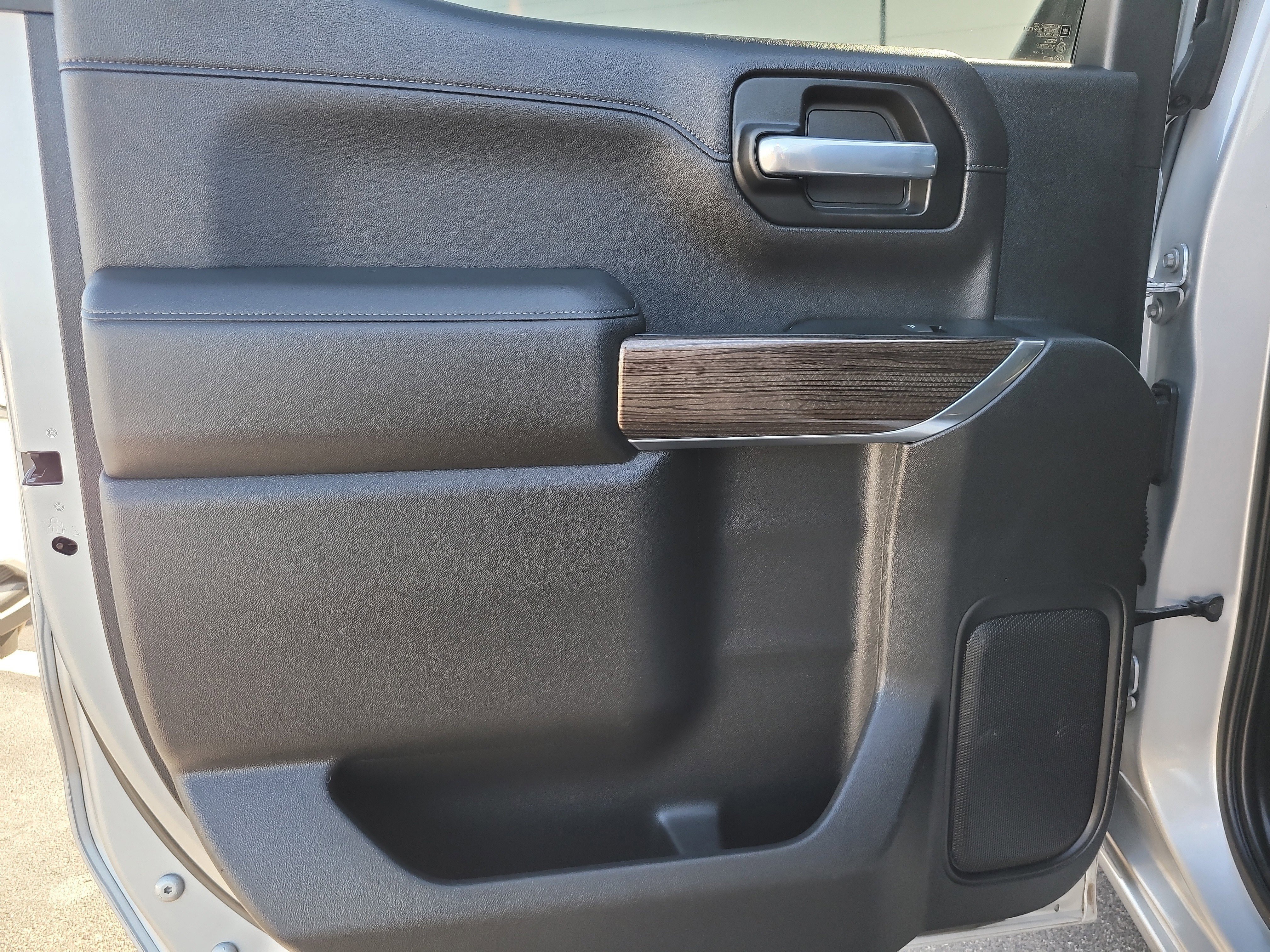 Used 2020 Chevrolet Silverado 1500 RST w/ All-Star Edition AWD/4WD image 11