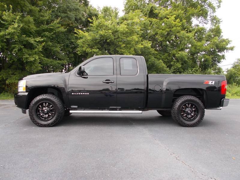 Used 2012 Chevrolet Silverado 1500 LTZ w/ LTZ Plus Package AWD/4WD image 2