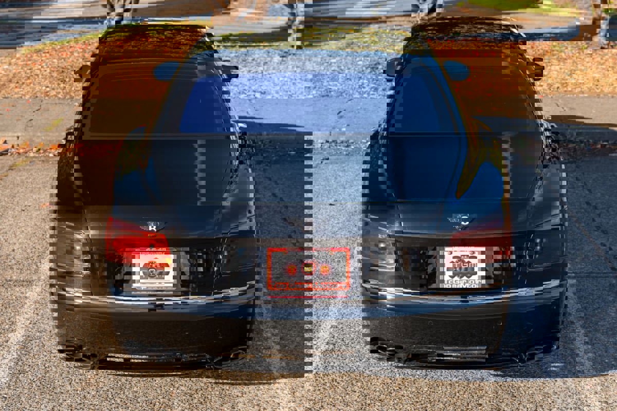 Used 2015 Bentley Flying Spur V8 image 41