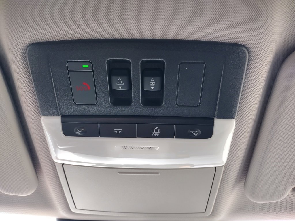 New 2025 Mitsubishi Outlander SE image 23