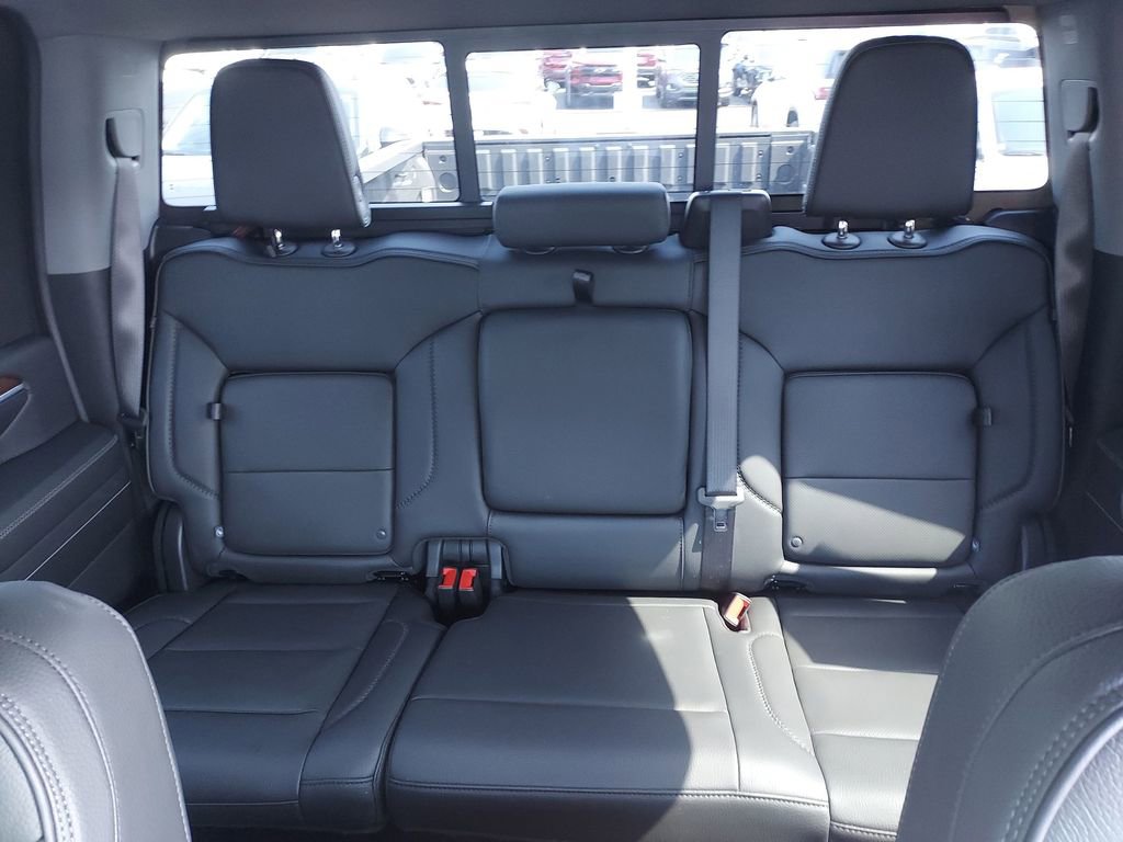 Used 2024 GMC Sierra 2500 Denali image 13