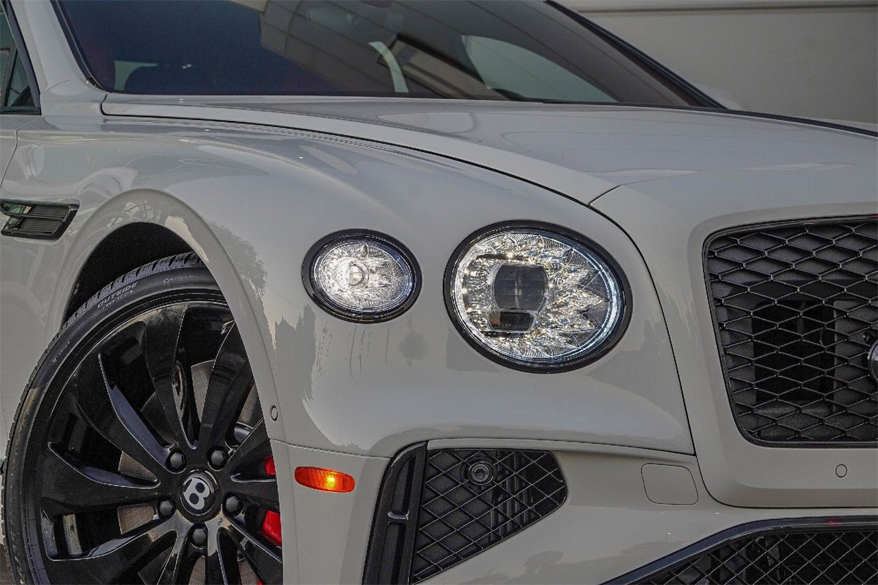 New 2026 Bentley Flying Spur Plug-In Hybrid image 4