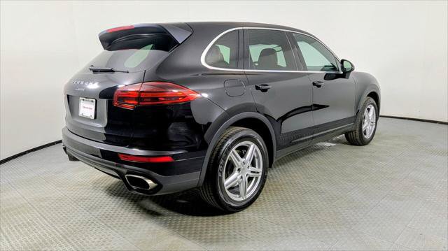 Used 2016 Porsche Cayenne w/ Premium Package AWD/4WD image 7