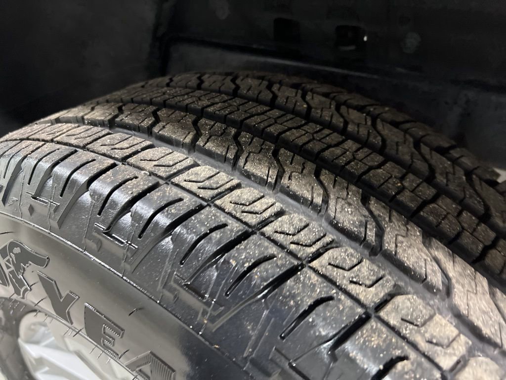 Used 2025 Chevrolet Colorado LT w/ LT Convenience Package image 45