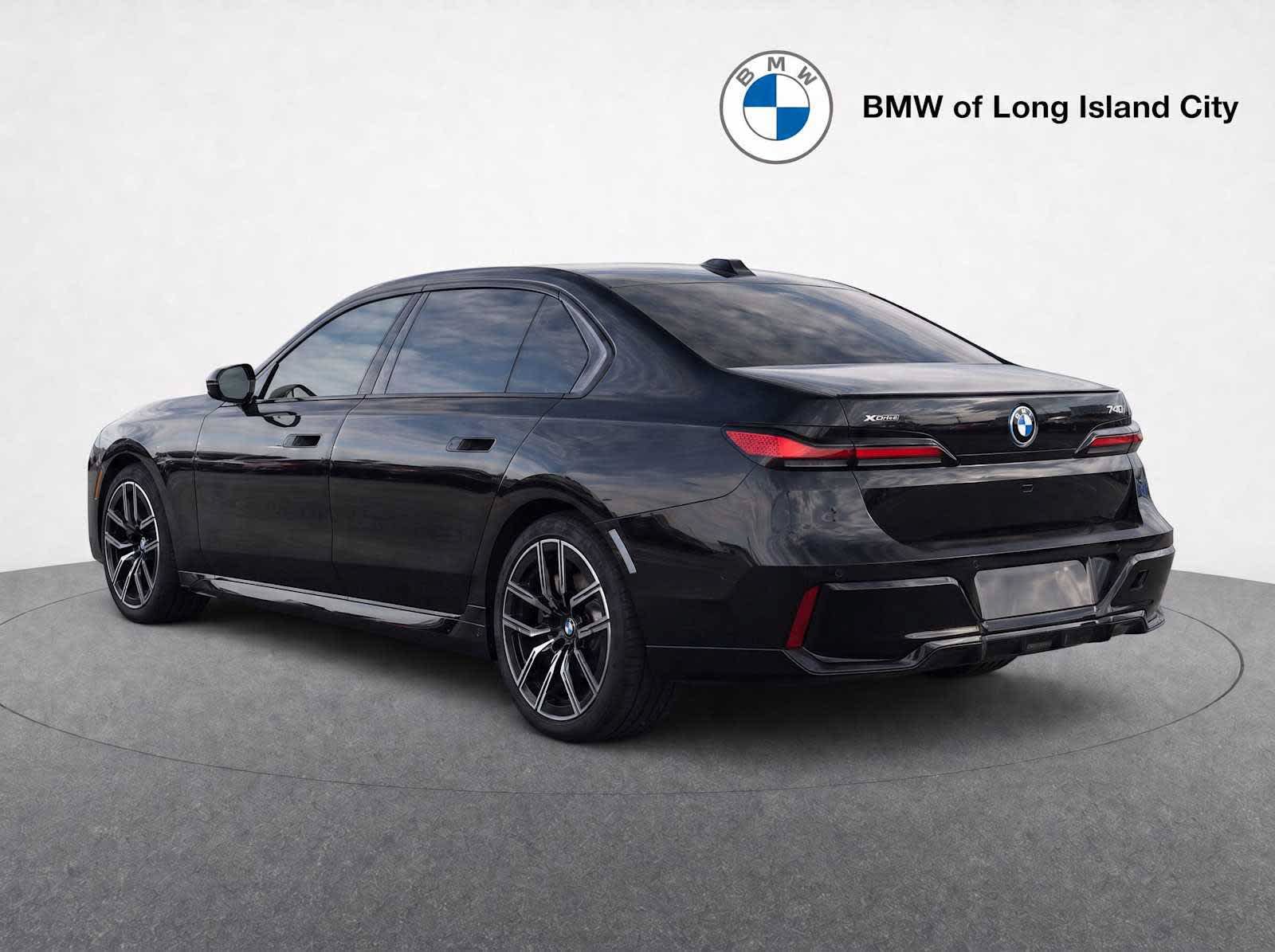 New 2026 BMW 740i xDrive w/ Premium Package AWD/4WD image 5