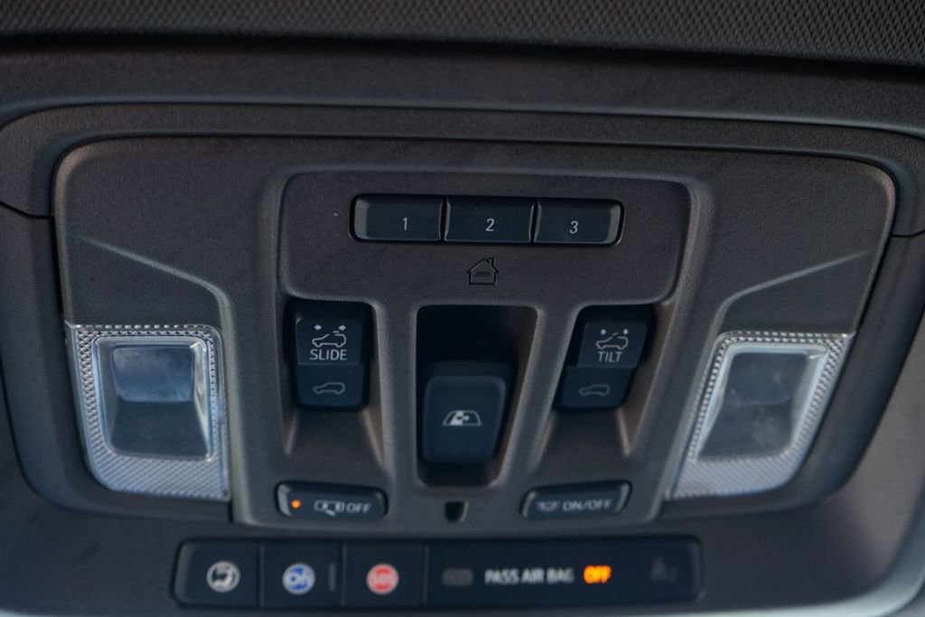 Used 2019 Chevrolet Silverado 1500 LTZ w/ LTZ Plus Package AWD/4WD image 29