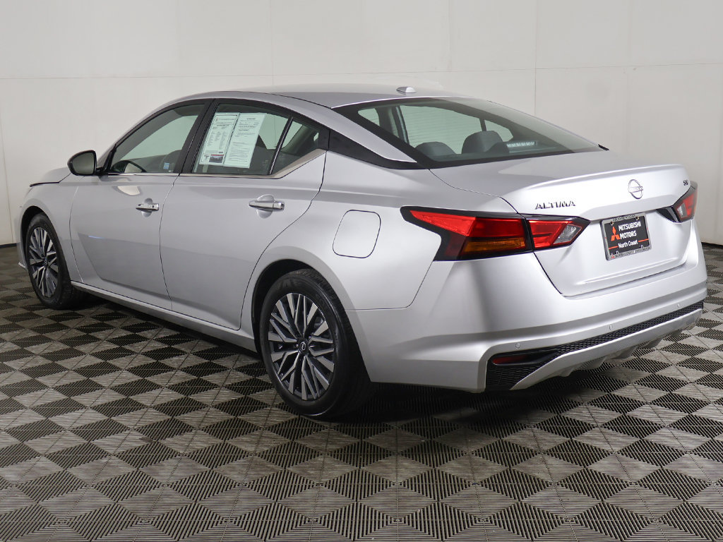 Used 2024 Nissan Altima 2.5 SV FWD image 6