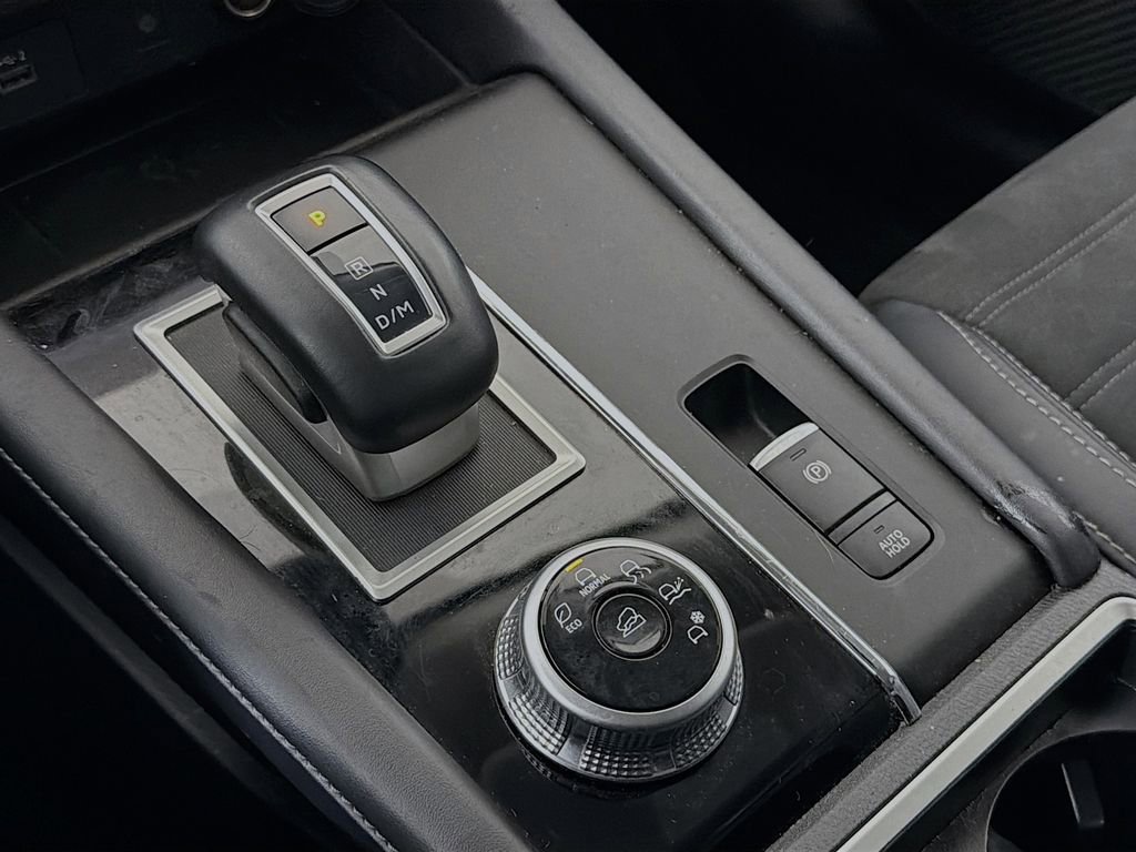 Used 2024 Mitsubishi Outlander SE Black Edition image 20