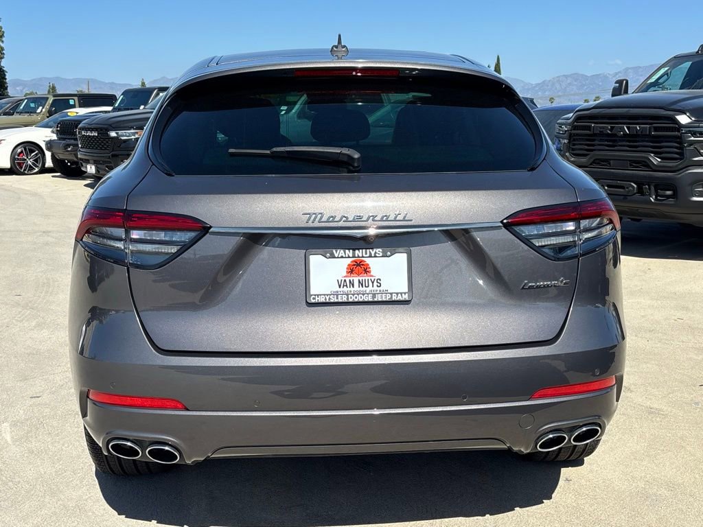 Used 2024 Maserati Levante GT Ultima AWD/4WD image 5