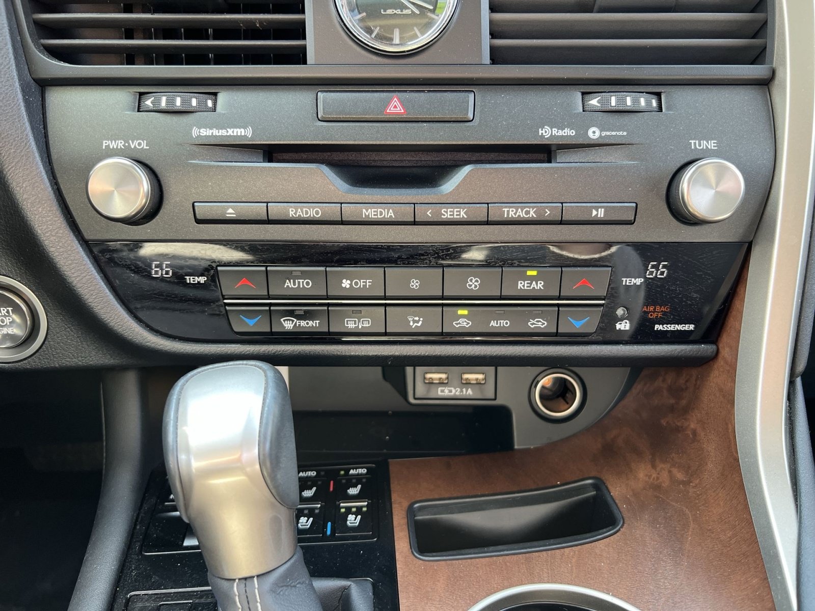 Used 2022 Lexus RX 350L Premium w/ Premium Package AWD/4WD image 21