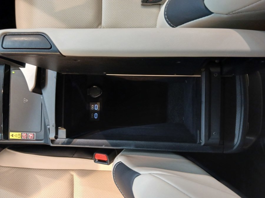 Used 2023 Lexus ES 250 w/ Premium Package image 15