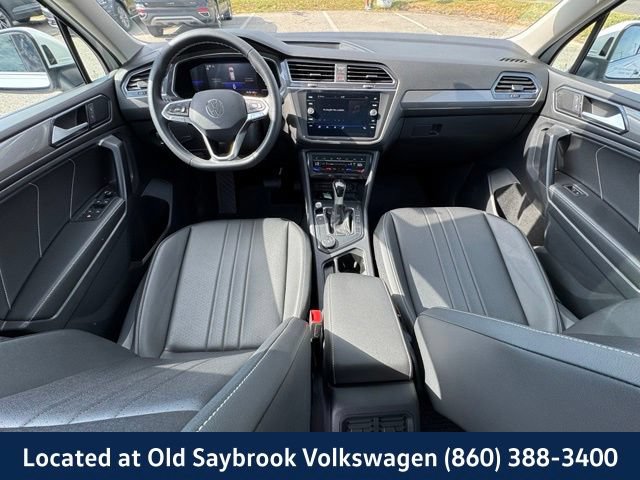 Certified 2023 Volkswagen Tiguan SE w/ Panoramic Sunroof Package AWD/4WD image 14