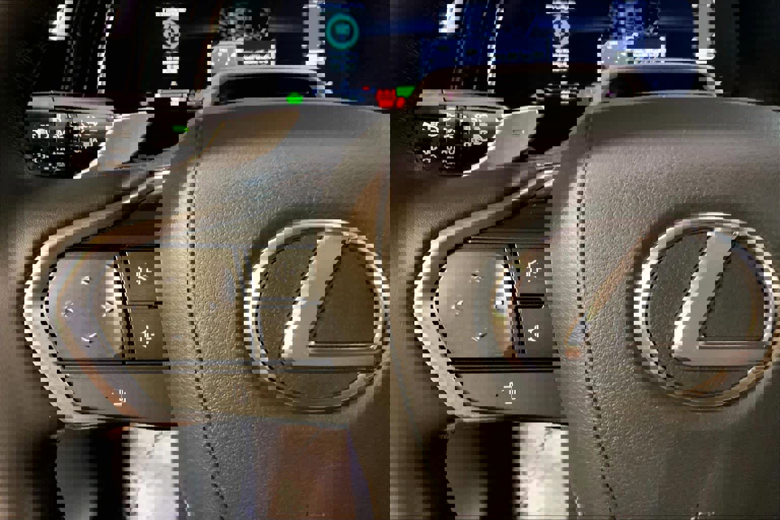 Used 2025 Lexus RX 350 Premium Plus w/ Convenience Package image 23