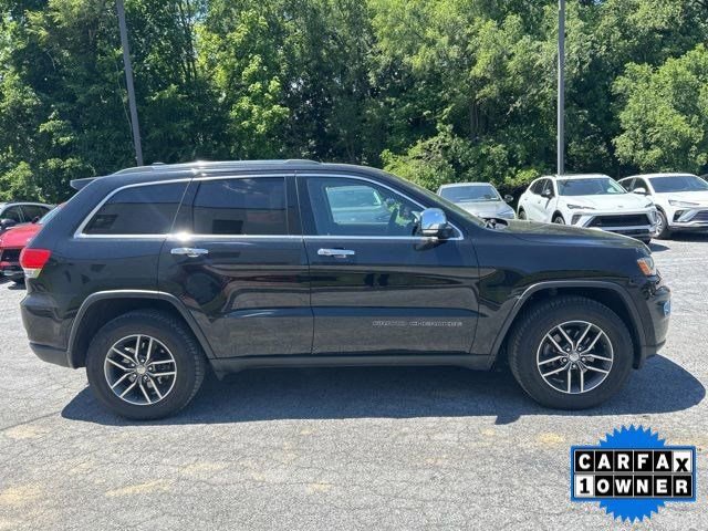 Used 2017 Jeep Grand Cherokee Limited w/ Trailer Tow Group IV AWD/4WD image 3