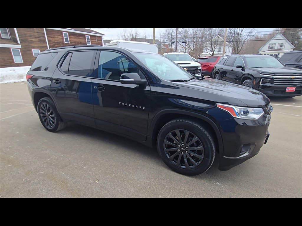 Used 2021 Chevrolet Traverse RS w/ LPO, Floor Liner Package image 2