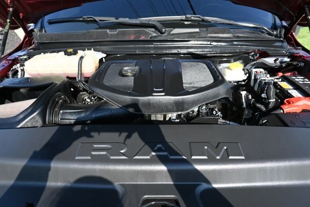 Used 2025 RAM 1500 Laramie w/ Sport Appearance Package AWD/4WD image 15