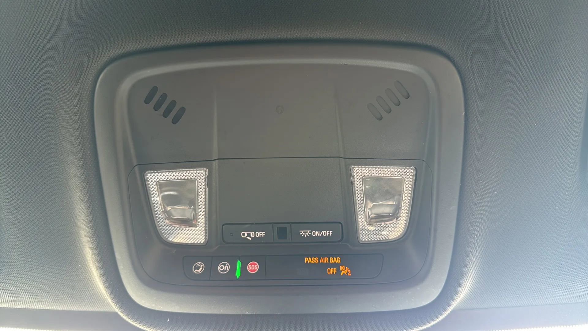 Used 2022 Chevrolet Traverse LS AWD/4WD image 21