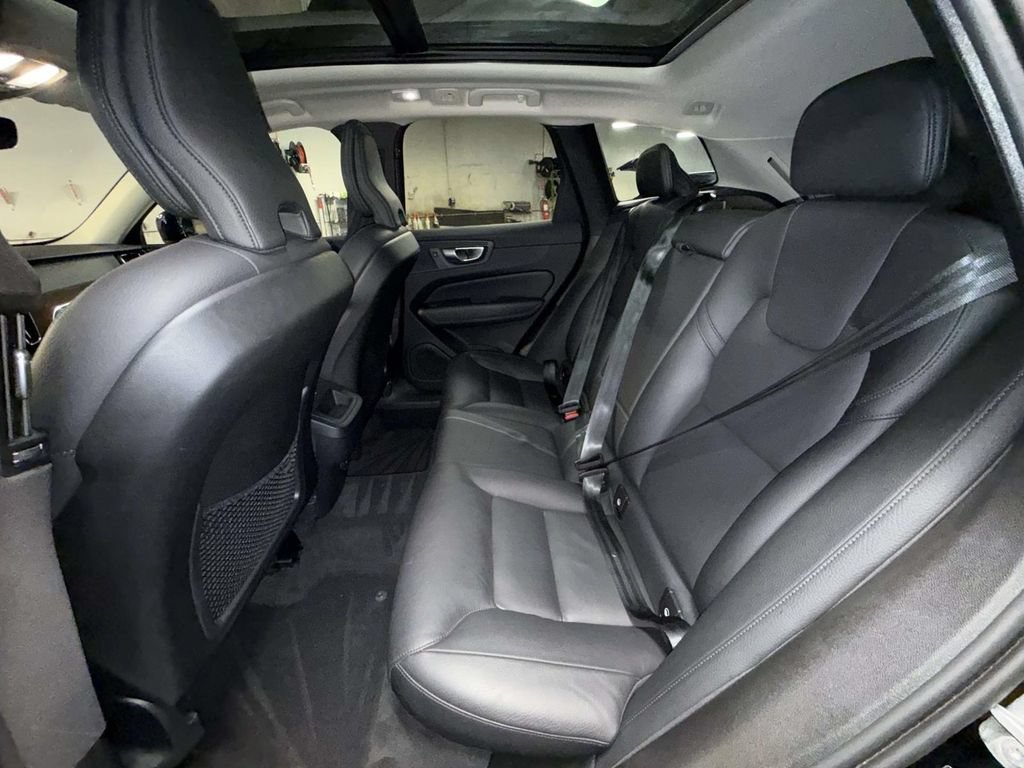 Used 2024 Volvo XC60 B5 Plus w/ Protection Package Premier AWD/4WD image 19