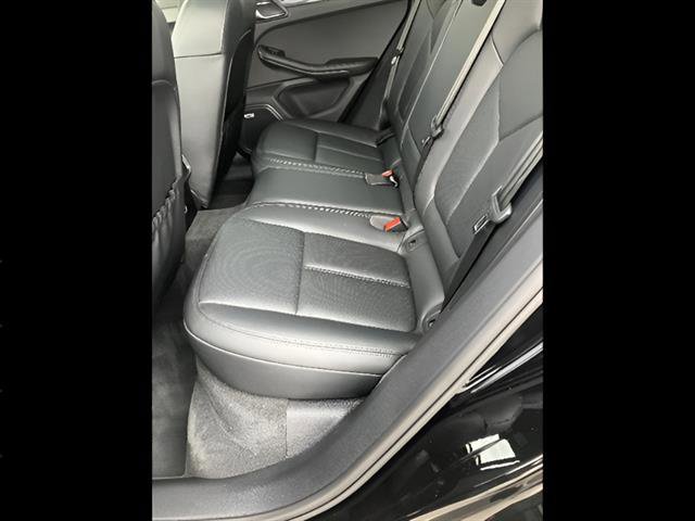 Used 2023 Porsche Macan AWD/4WD image 10