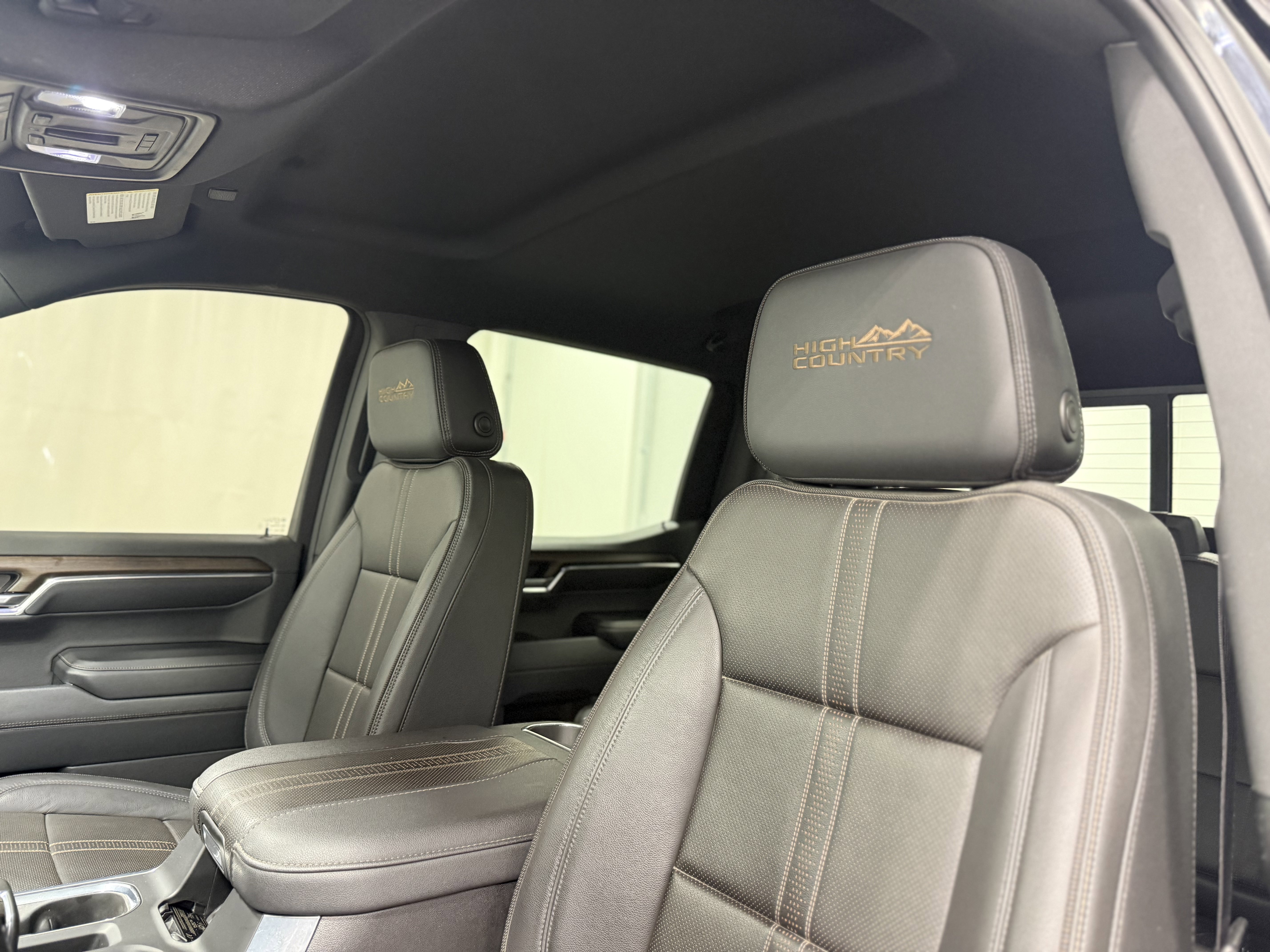 Certified 2024 Chevrolet Silverado 1500 High Country w/ Technology Package image 15