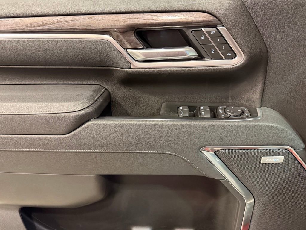 Used 2026 Chevrolet Silverado 2500 LTZ w/ LTZ Premium Package image 33