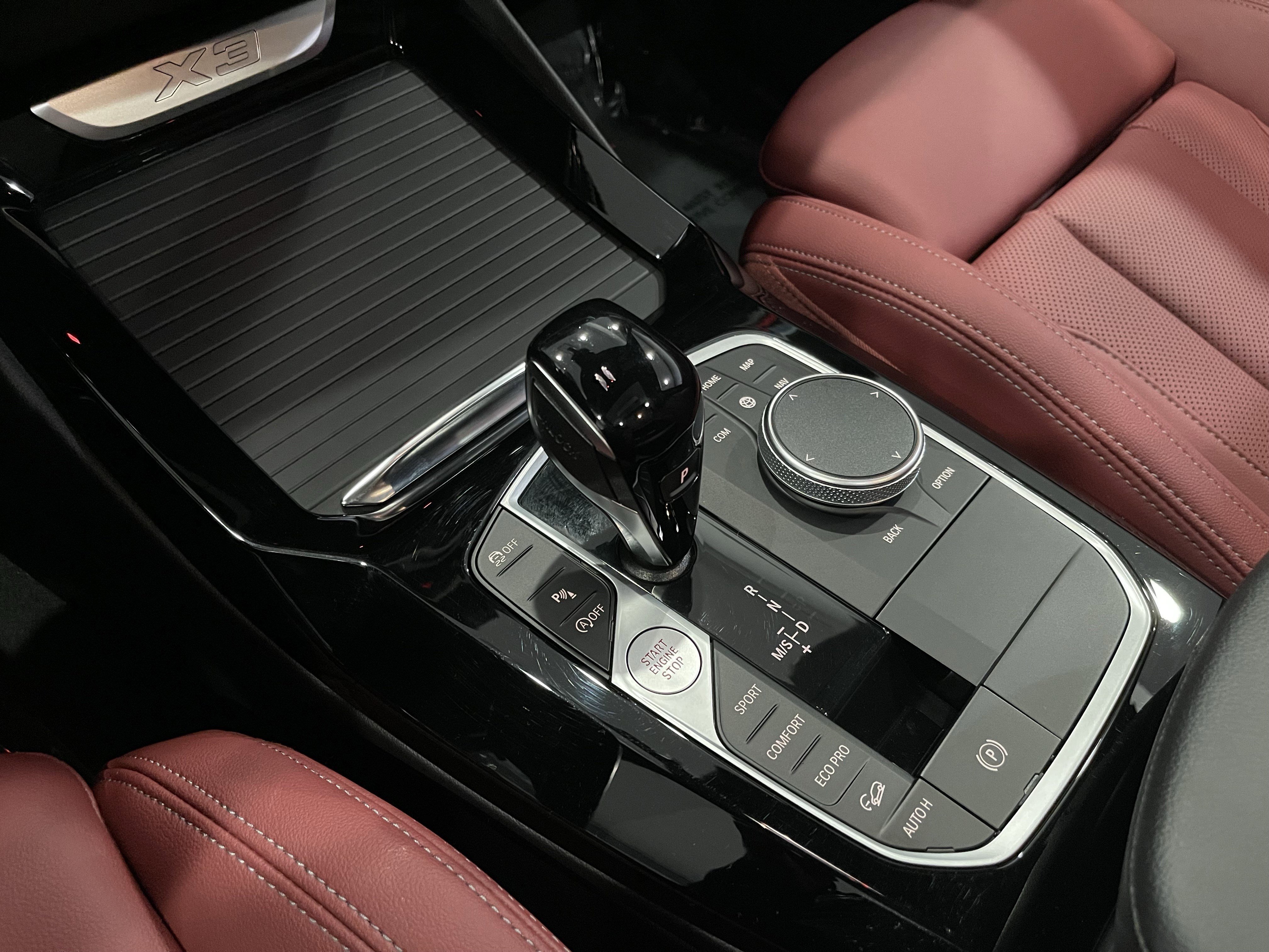 Certified 2024 BMW X3 xDrive30i w/ Premium Package image 18