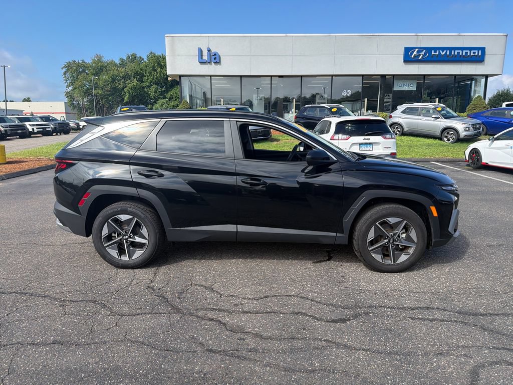 Certified 2026 Hyundai Tucson SEL Plus AWD/4WD image 2