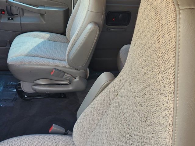 Used 2025 Chevrolet Express 3500 LS image 19