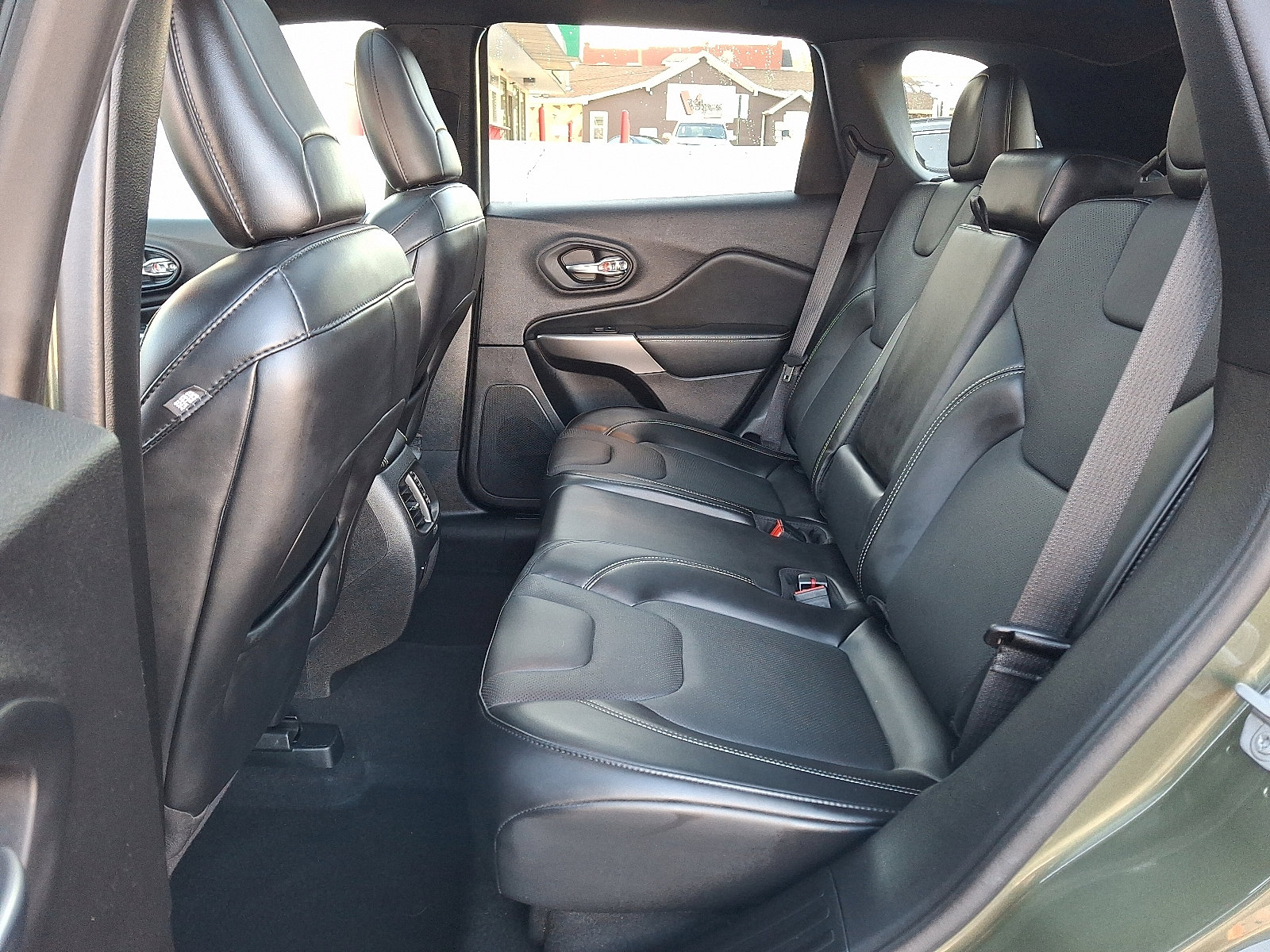 Used 2021 Jeep Cherokee Latitude Lux 80th Anniv w/ Quick Order Package 26U 80TH image 11