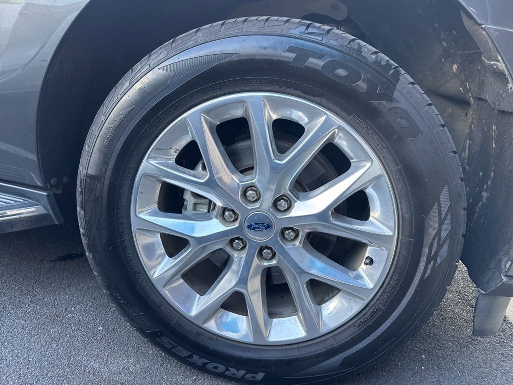 Used 2020 Ford Expedition XLT w/ Equipment Group 202A RWD image 4